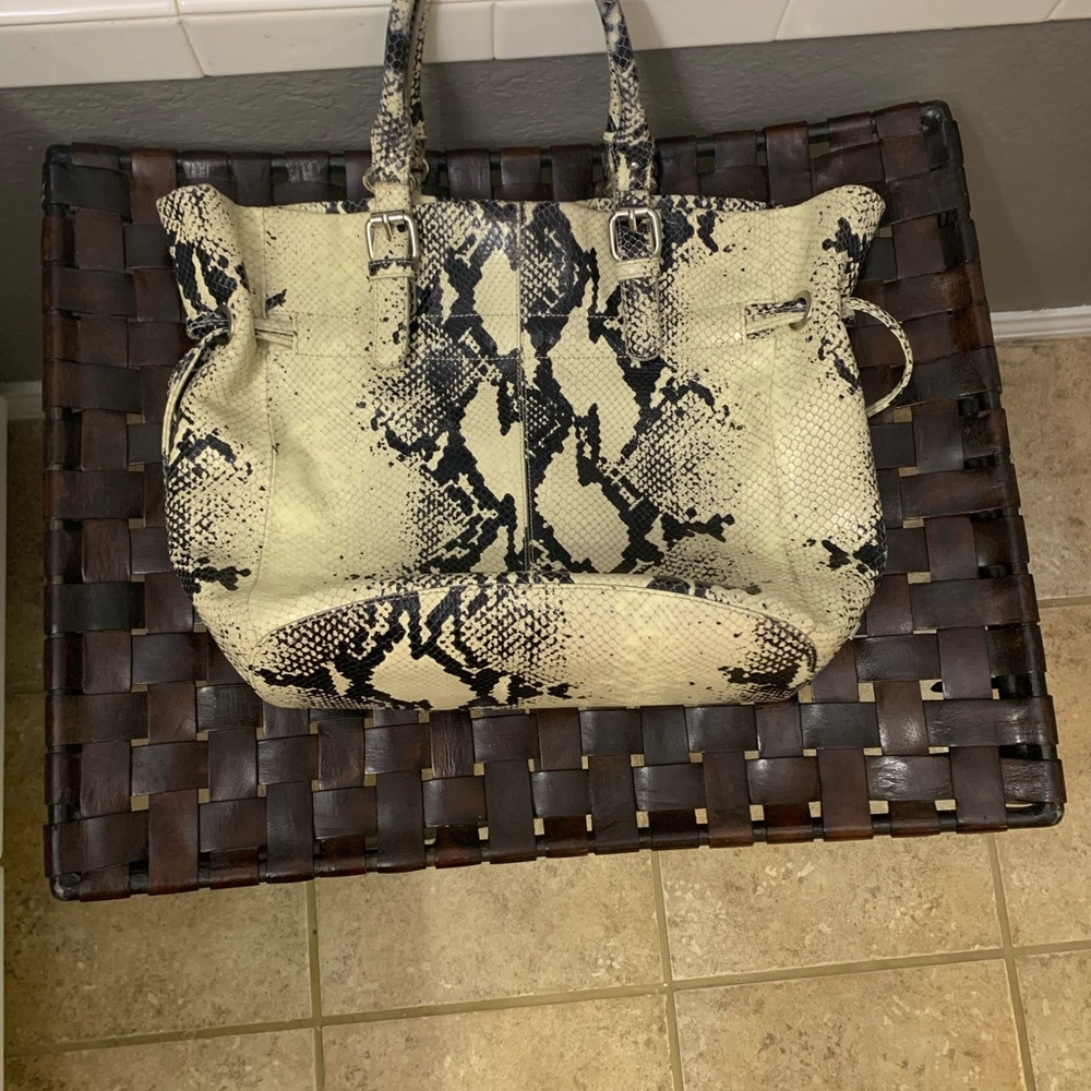Purse - Picture 2 of 6